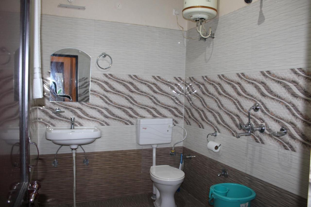 Aditya Homestay Bir-Billing Surrounded By Mountains Exterior photo