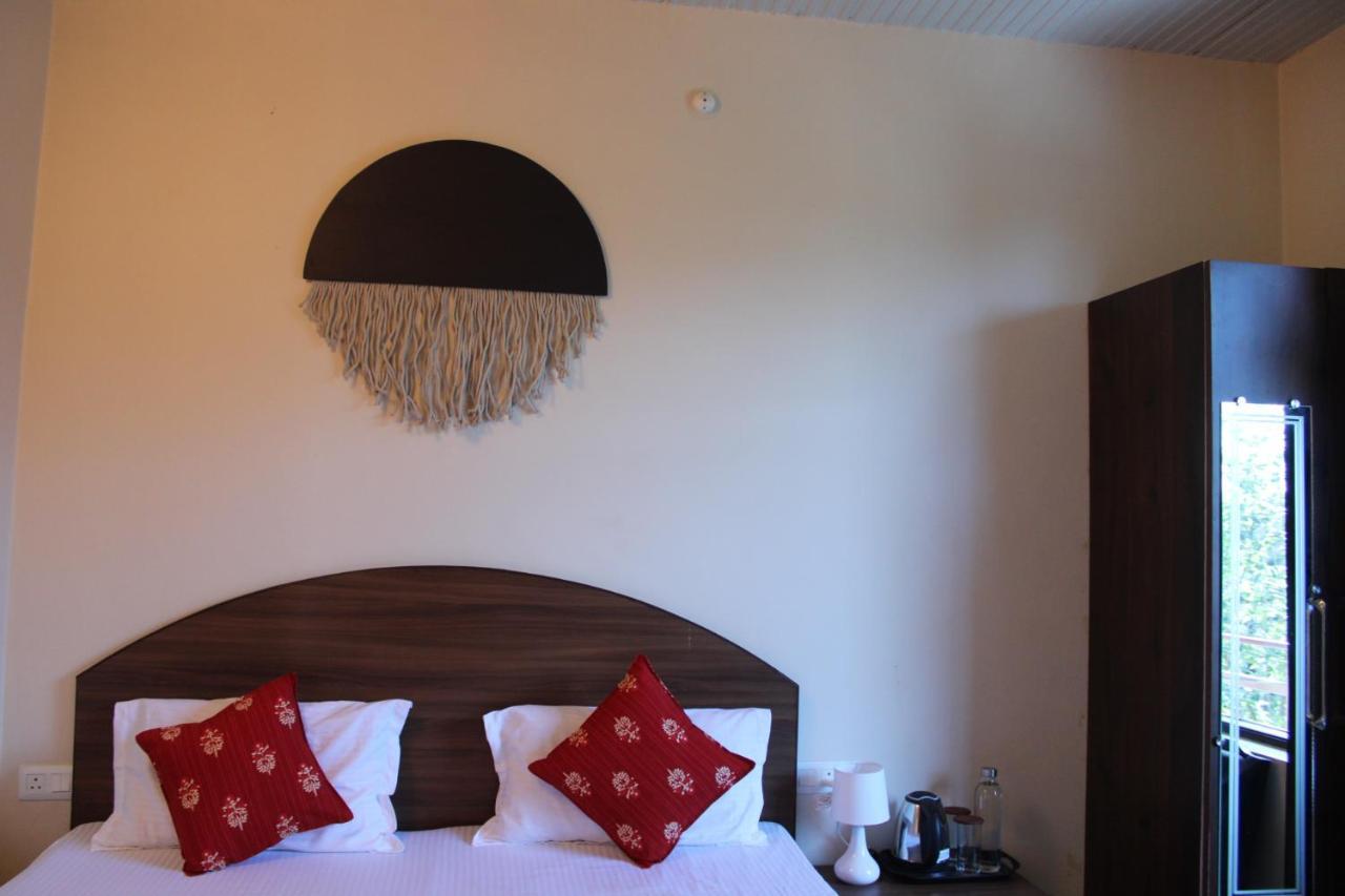 Aditya Homestay Bir-Billing Surrounded By Mountains Exterior photo