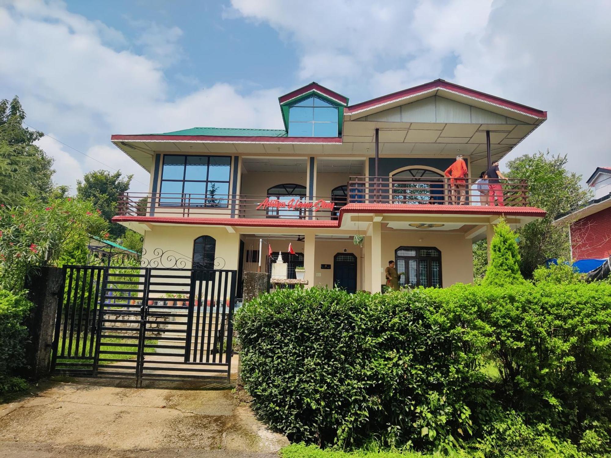 Aditya Homestay Bir-Billing Surrounded By Mountains Exterior photo
