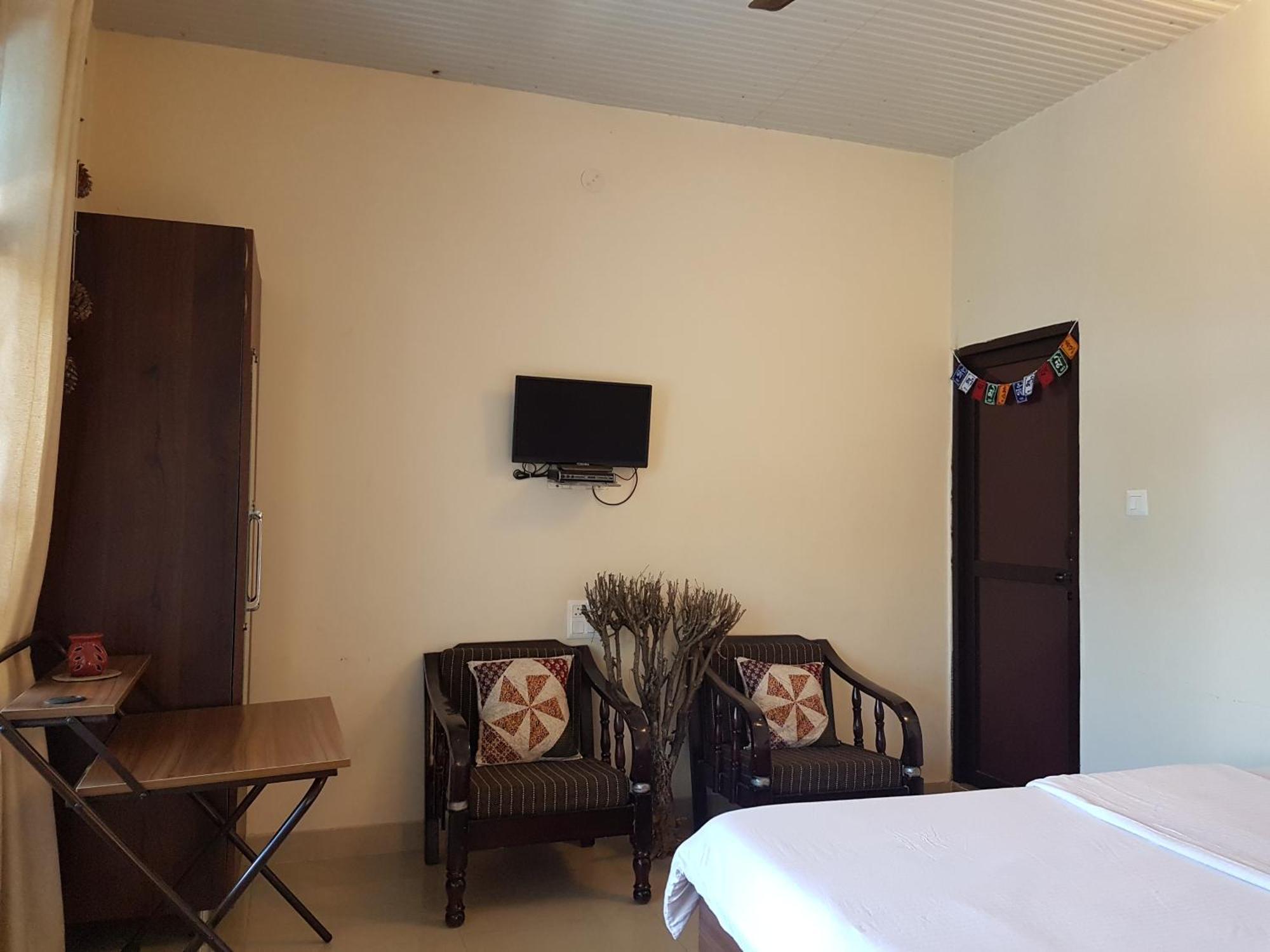 Aditya Homestay Bir-Billing Surrounded By Mountains Exterior photo