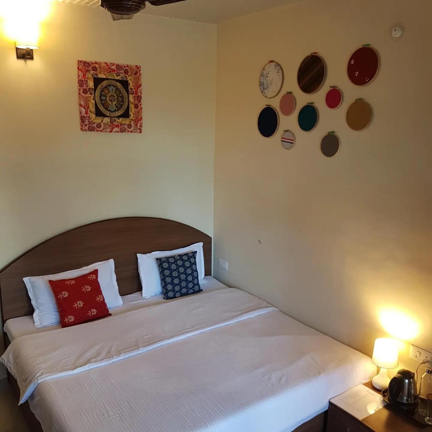 Aditya Homestay Bir-Billing Surrounded By Mountains Exterior photo