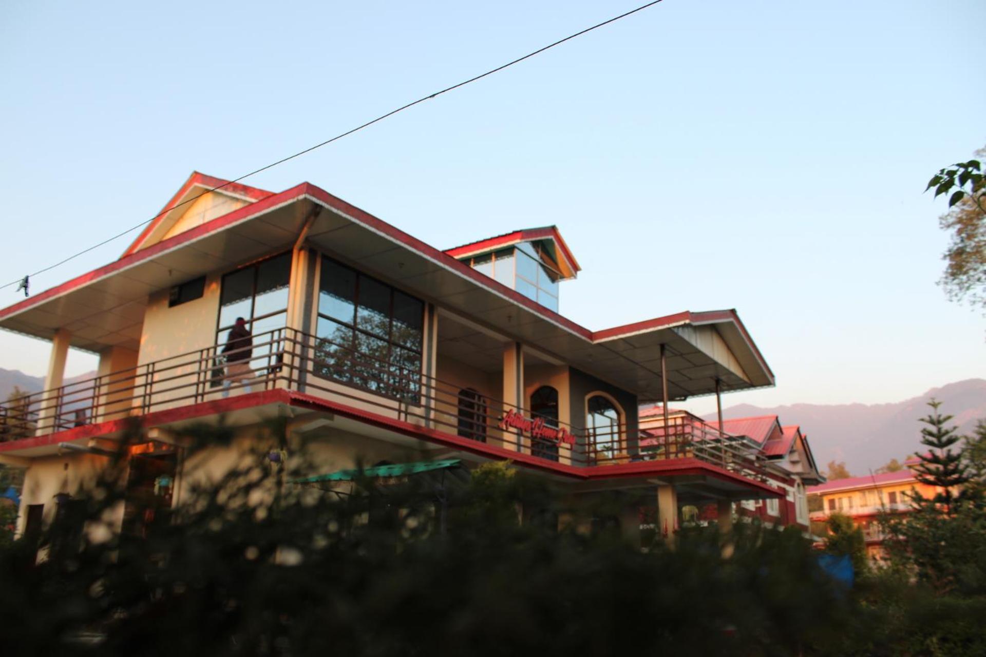 Aditya Homestay Bir-Billing Surrounded By Mountains Exterior photo