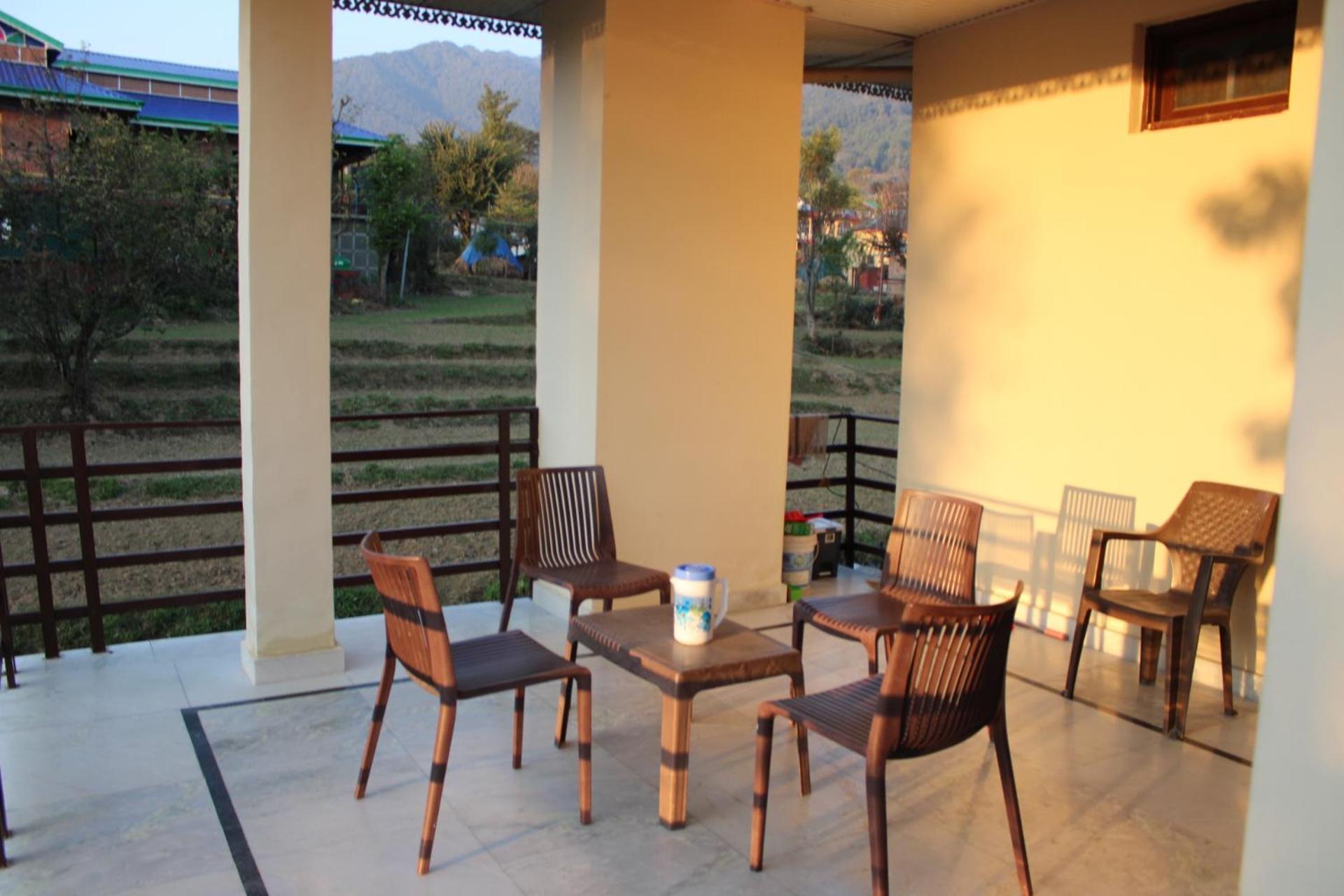 Aditya Homestay Bir-Billing Surrounded By Mountains Exterior photo