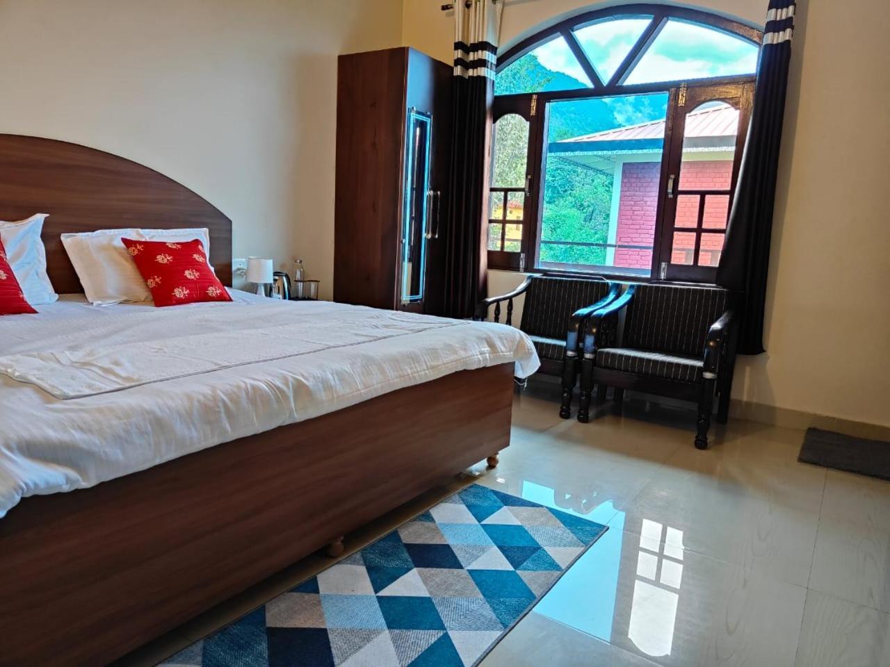 Aditya Homestay Bir-Billing Surrounded By Mountains Exterior photo